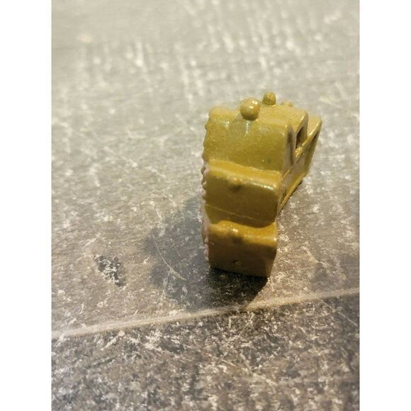 Mini moose Shopkins Crown tiara toy figure - Picture 2 of 4